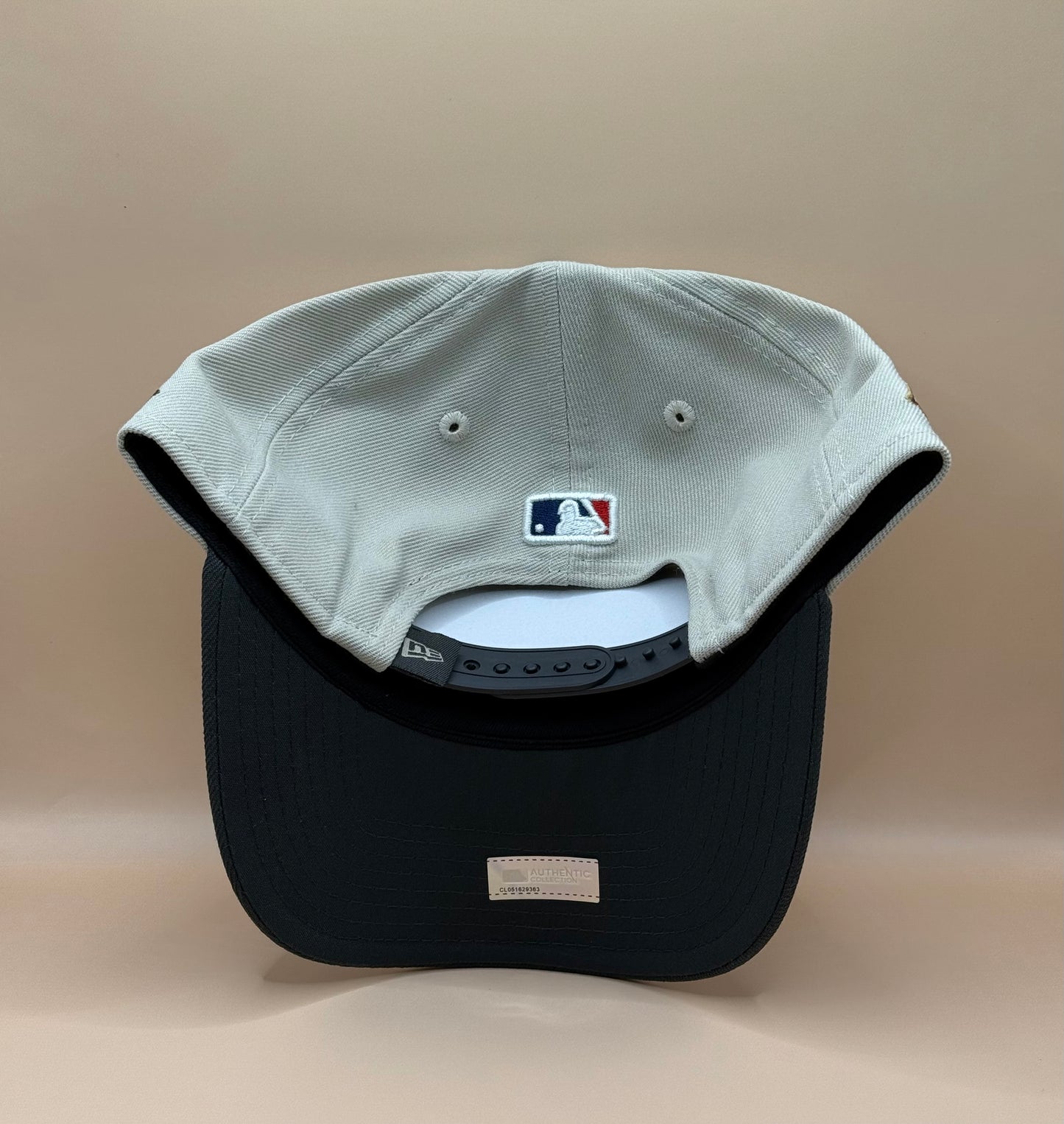New Era 9FORTY ロサンゼルス・ドジャース
ワールドシリーズ チャンピオンズ パッチ キャップ