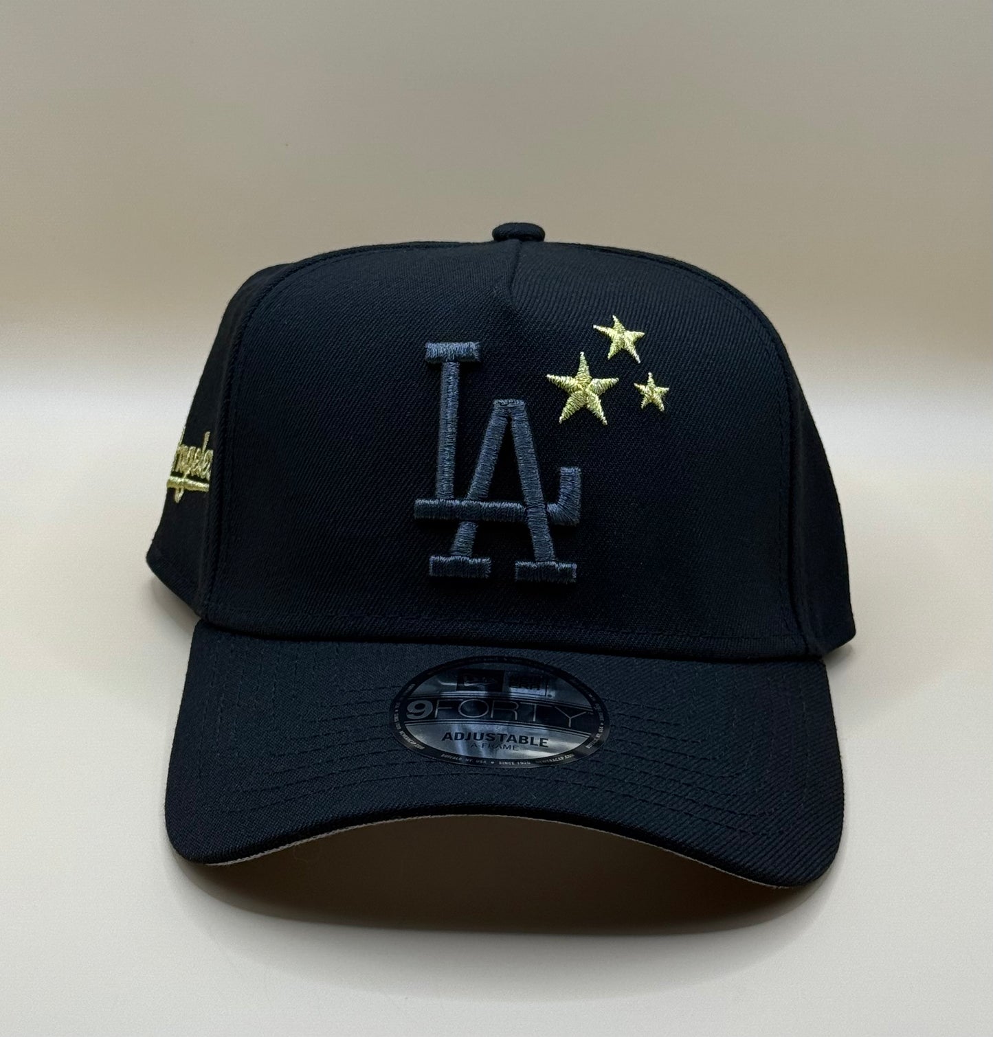 New Era 9FORTY Los Angeles Dodgers ゴールドスター キャップ ブラック