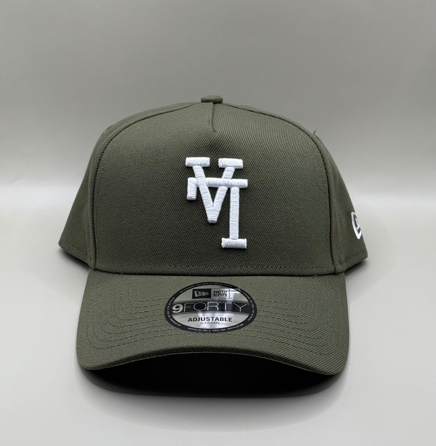 New Era 9FORTY Los Angeles Dodgers リバースLA ロゴ キャップ オリーブ