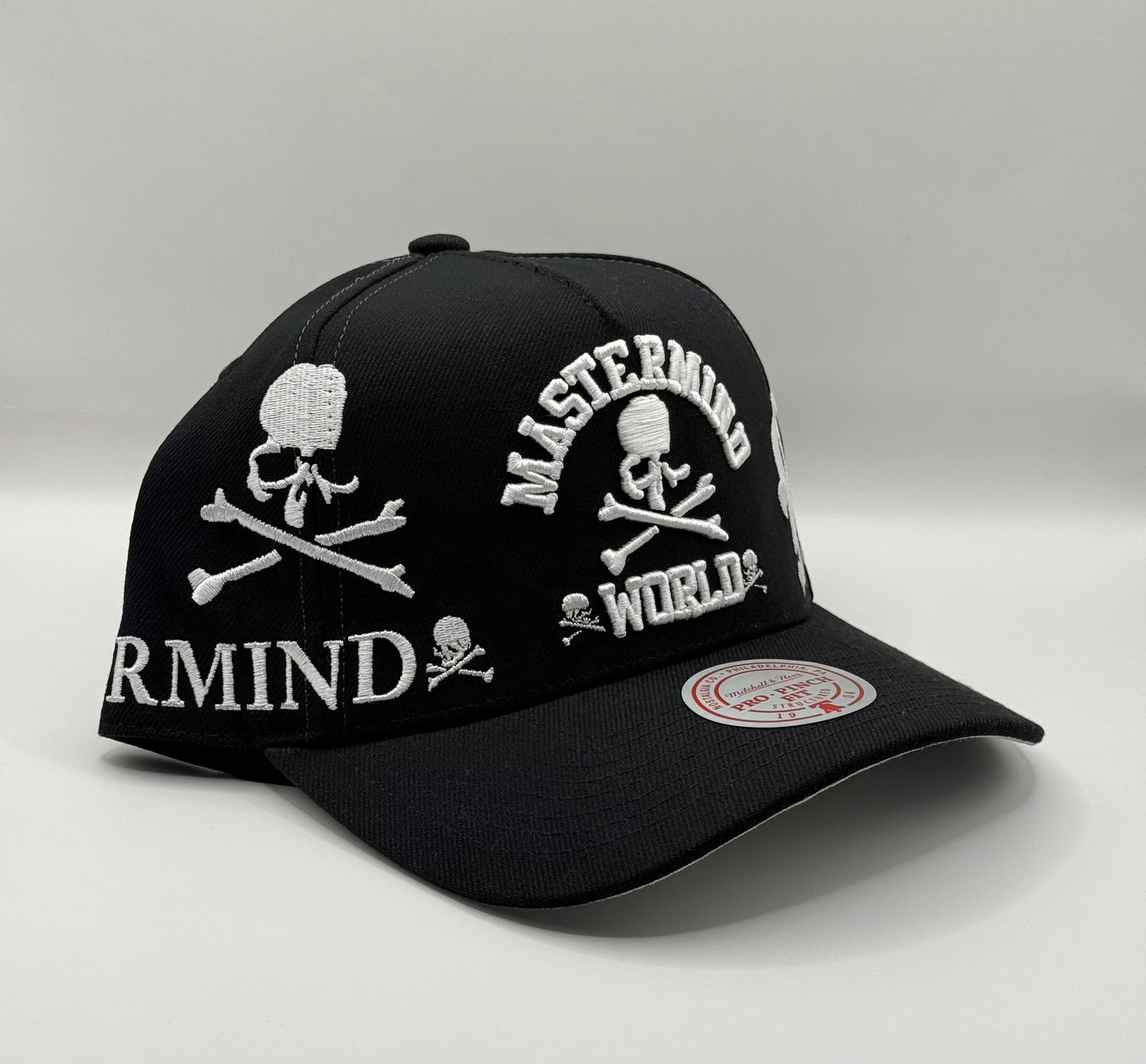 マスターマインド・ワールド × ミッチェル＆ネス スナップバック