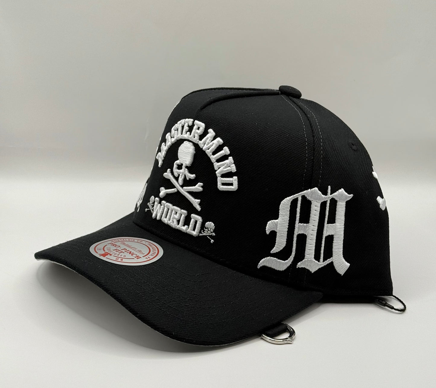 マスターマインド・ワールド × ミッチェル＆ネス スナップバック